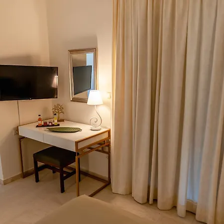 Small Garden By Spyros