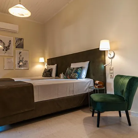 Small Garden By Spyros