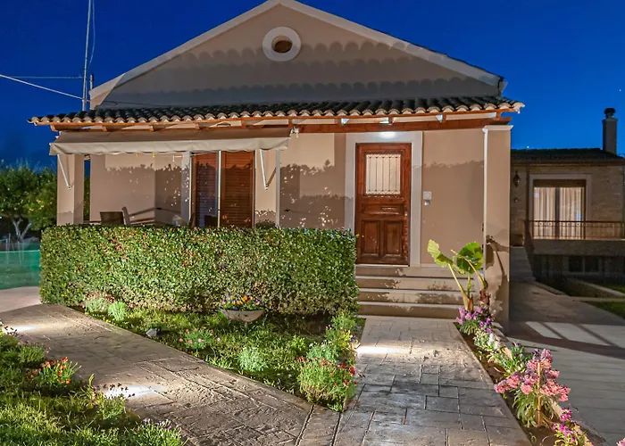 Сasa de vacaciones Small Garden By Spyros